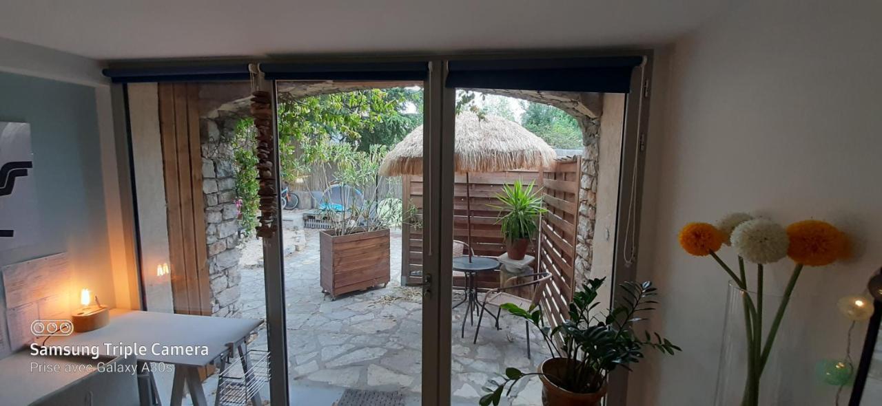 Apartmán La Cigale Et La Fourmi Nîmes Exteriér fotografie